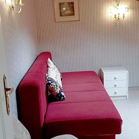 Morris Apartment *