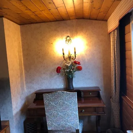 Morris Apartment *